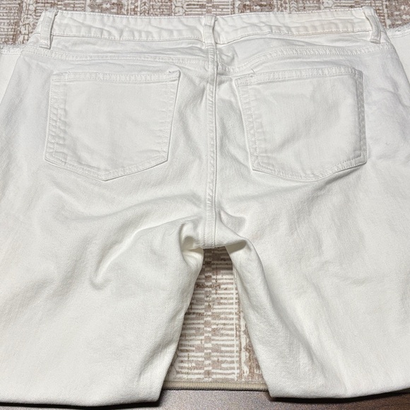 Ralph Lauren Women's Straight Leg Ankle Jeans in White with Raw Hem - Picture 8 of 13